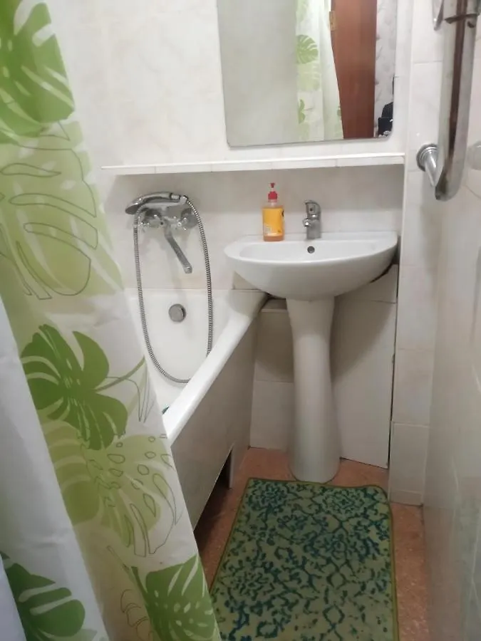 Daire Comfortable Flat Near Dnieper & 12 Min. Of Centre Kiev